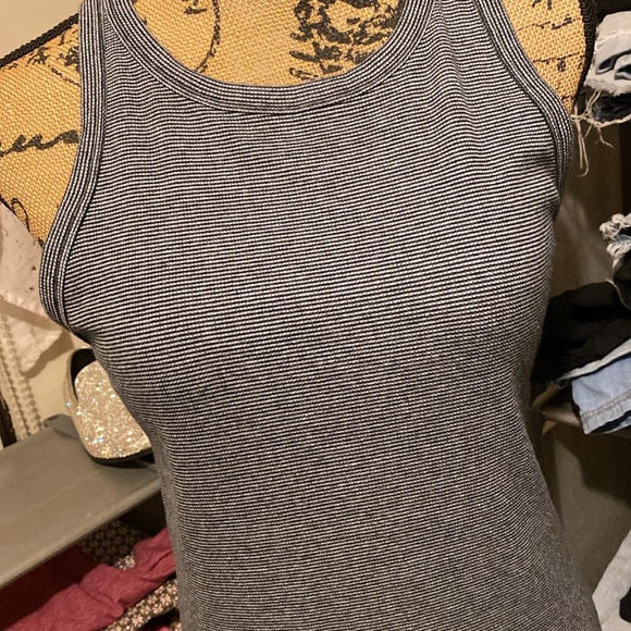 AMERICAN EAGLE tank top size women’s medium - Picture 3 of 8